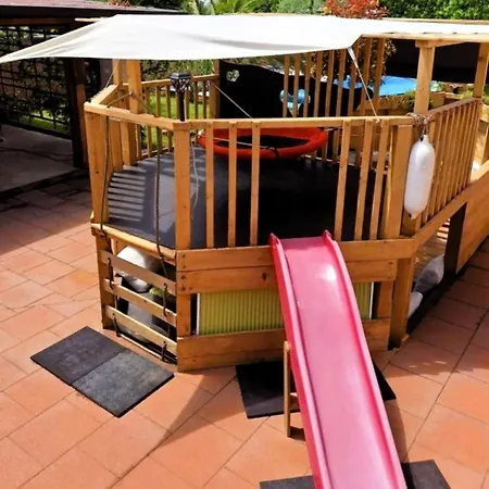 Paradise For Children, Family Oros Apartman *